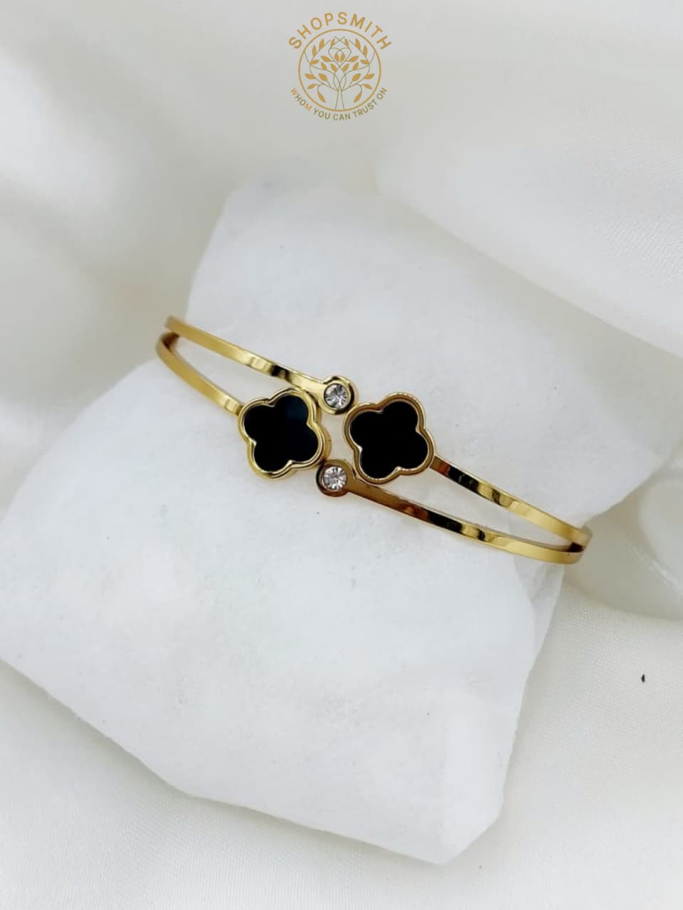 DOUBLE CLOVER CHARM BANGLE
